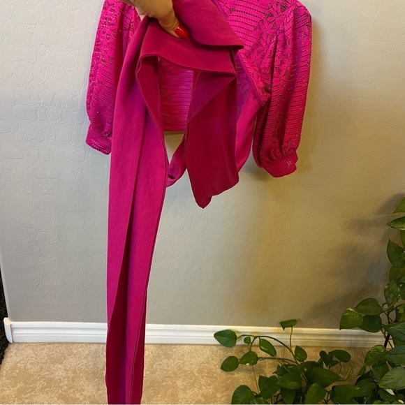 Valentine fuchsia pink backless lace crop top with wraparound sash, size L - Picture 7 of 16